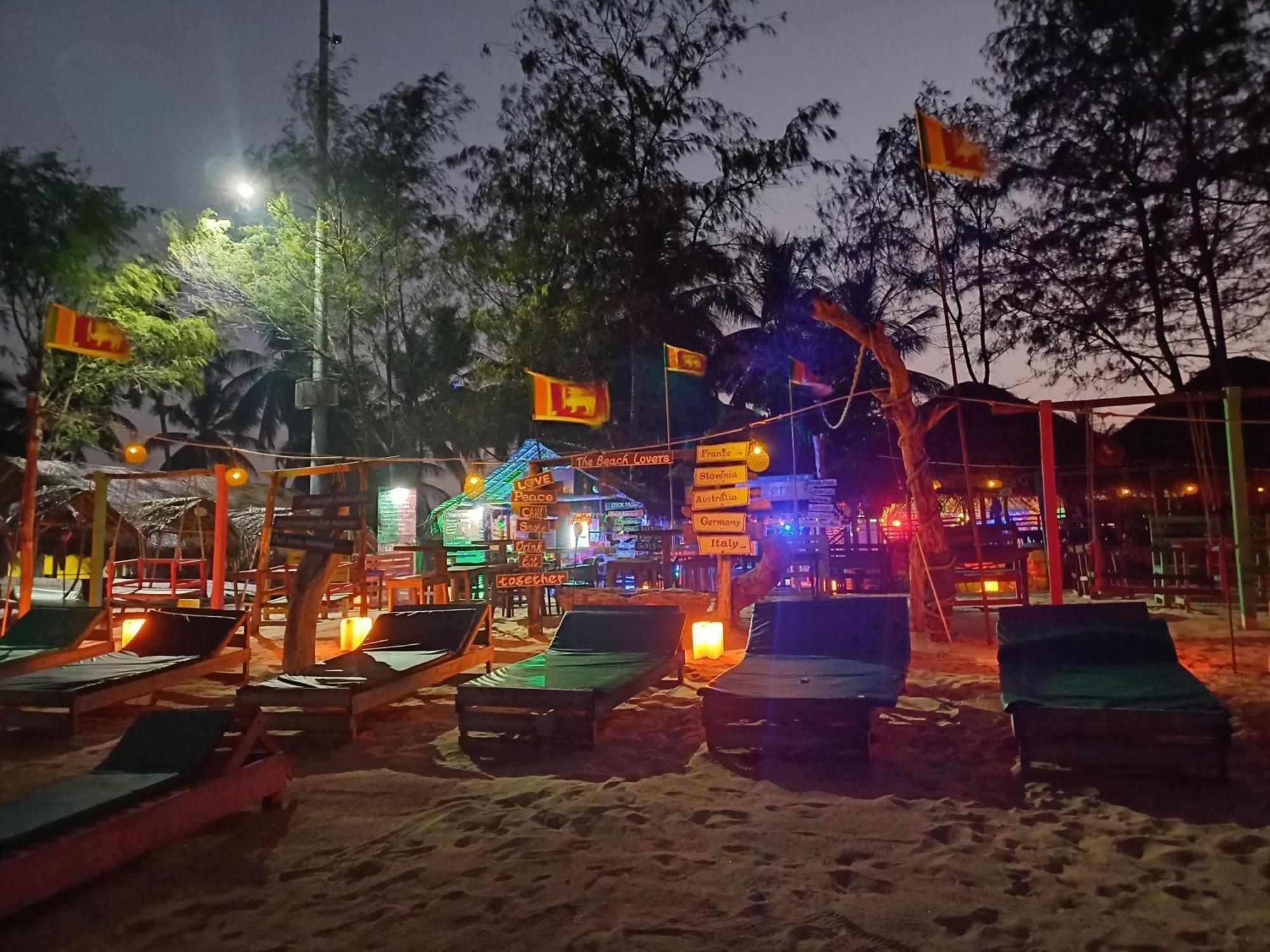 The Beach Lovers Nilaveli Buitenkant foto